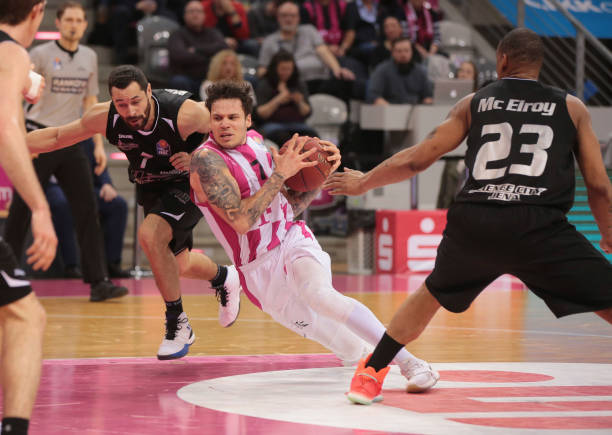 赢得无数荣 赢得无数荣